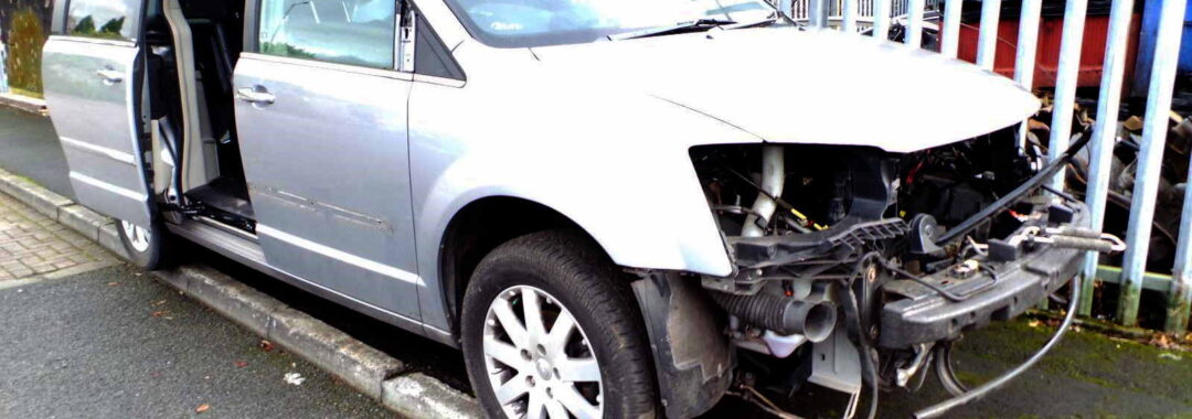 Chrysler Grand Voyager 2.8L Diesel 6-Speed Automatic 2013 #3260 01