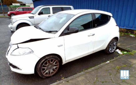 Chrysler Ypsilon 1.2L Petrol 5-Speed Manual 2012 #3255 01