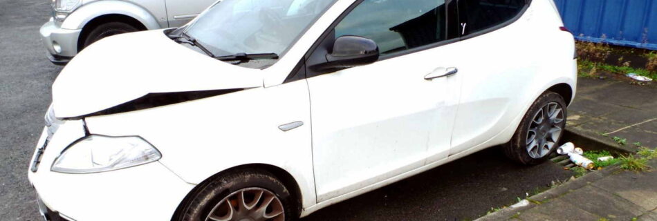 Chrysler Ypsilon 1.2L Petrol 5-Speed Manual 2012 #3255 01