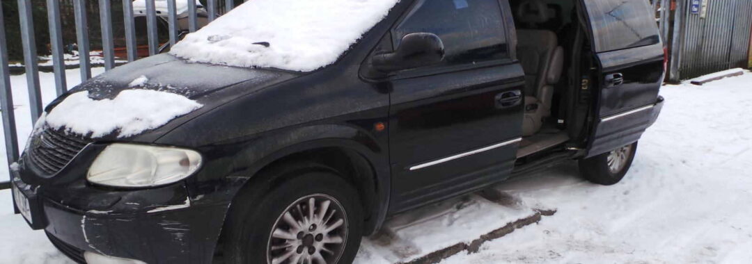 Chrysler Grand Voyager 2.5L Diesel 5-Speed Manual #3285 01