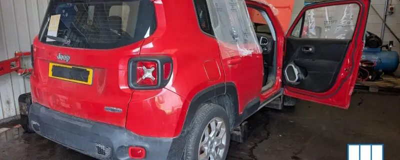 4694 Jeep Renegade 2016 1.4L Petrol 6SP Manual 02 breaking for used parts