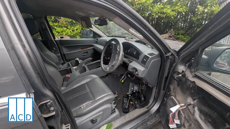 4695 Jeep Grand Cherokee 2005 3.0L Diesel Automatic breaking for used parts