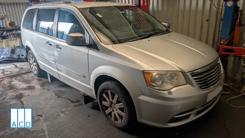 Chrysler Grand Voyager 2011 2.8L Diesel Automatic breaking for used parts